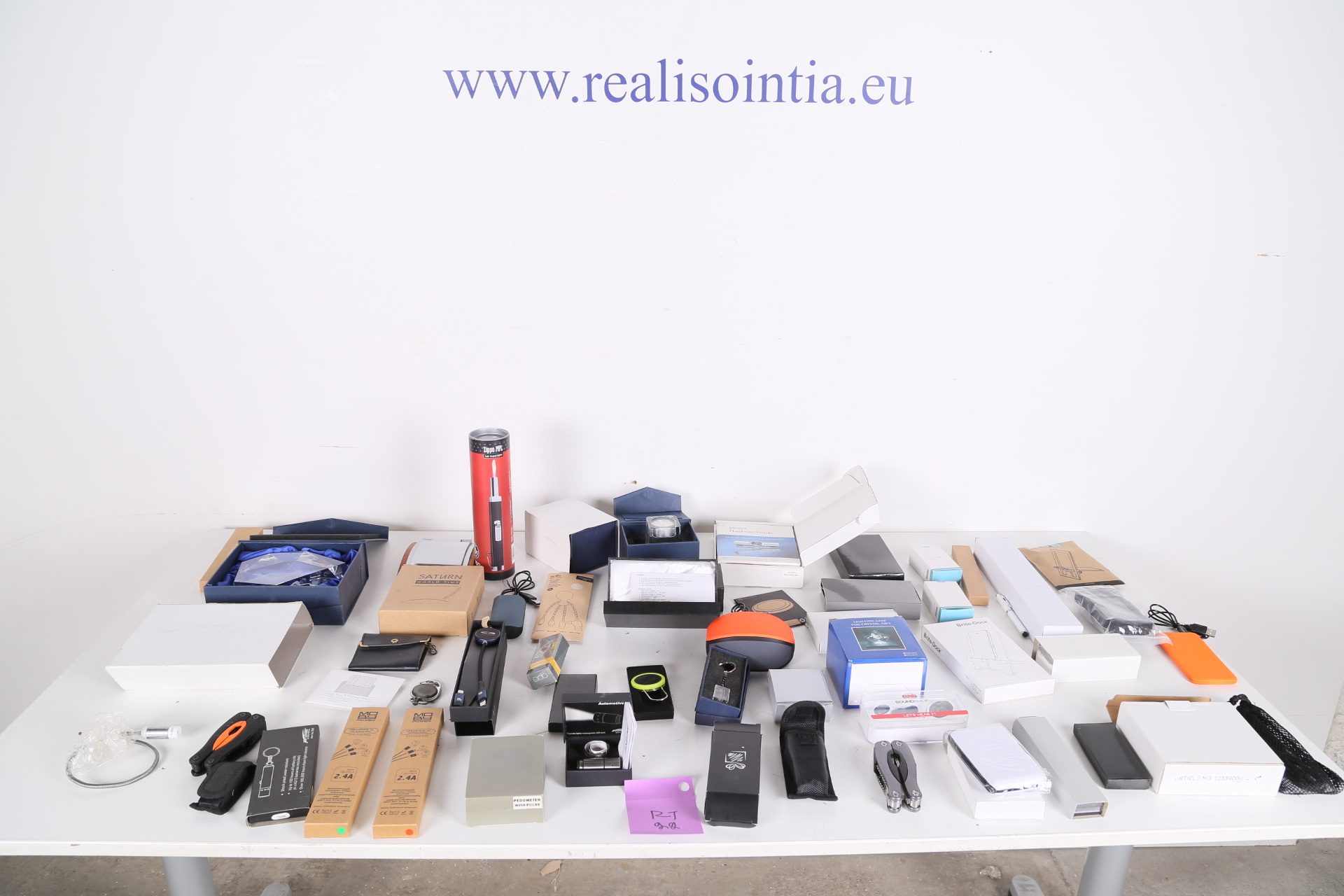 Elektroniikkaa yms. erä (nro RT22)
